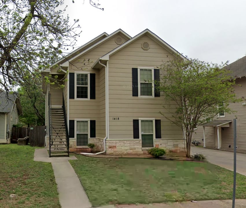1418 S 10th St in Waco, TX - Building Photo