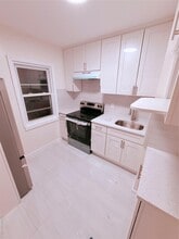 224-17 Fairbury Ave in Queens, NY - Building Photo - Building Photo