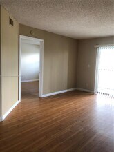 9044 NW 28th Dr in Coral Springs, FL - Building Photo - Building Photo
