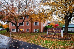 2680 Highland Ave in Rochester, NY - Building Photo