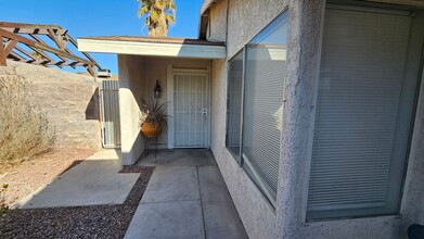 6772 Ledgewood Dr in Las Vegas, NV - Building Photo - Building Photo