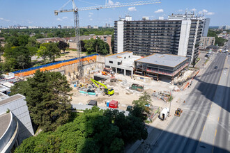 Plaza on Yonge in Toronto, ON - Building Photo - Building Photo