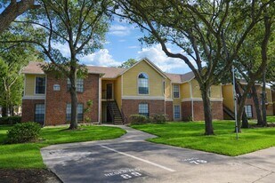 8613 Mallard Reserve Dr in Tampa, FL - Building Photo