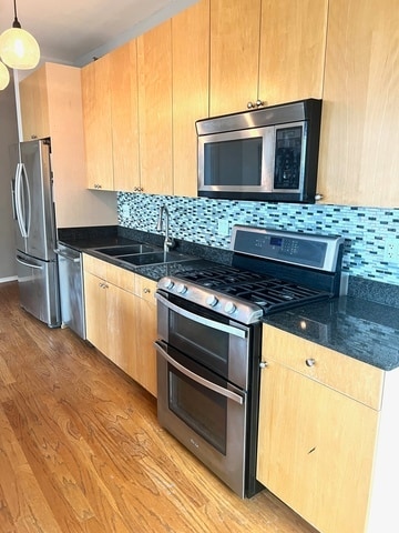701 S Wells St, Unit 1405 in Chicago, IL - Building Photo - Building Photo