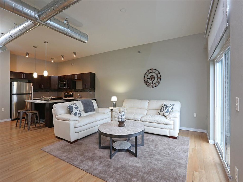 Phillips Avenue Lofts in Sioux Falls, SD - Foto de edificio