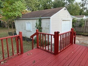 1060 Park Ave NE in North Canton, OH - Building Photo - Building Photo