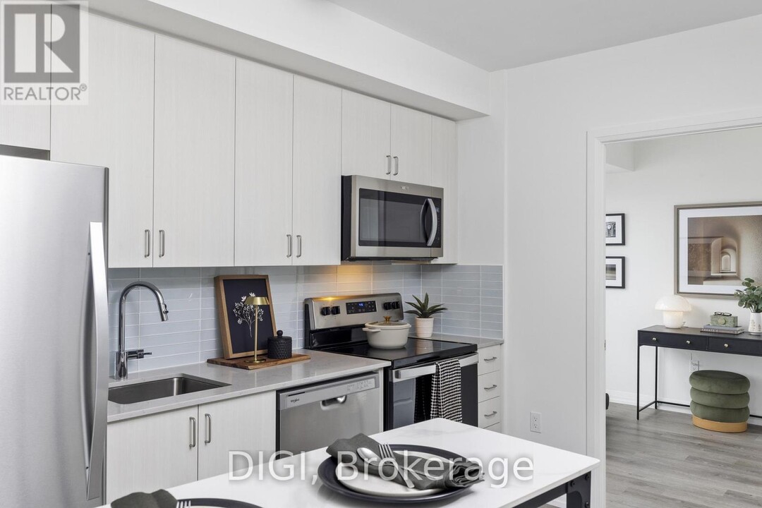 325-2325 Yorkland Blvd in Toronto, ON - Building Photo