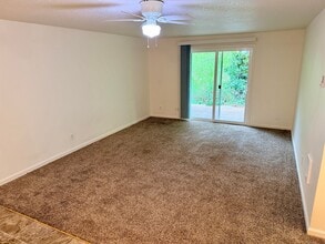 2595 Simpson St SE in Salem, OR - Building Photo - Building Photo