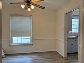 14217 Riverside Dr in Los Angeles, CA - Building Photo - Building Photo