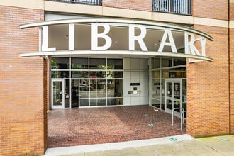 Bookmark Apartments in Portland, OR - Foto de edificio - Building Photo