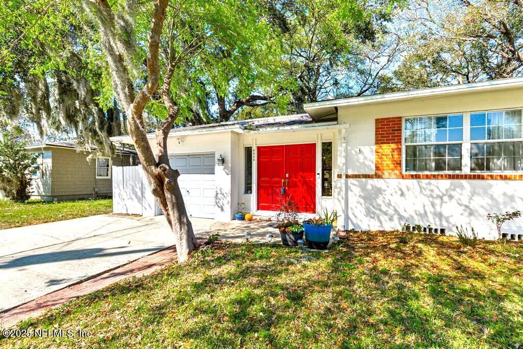 6545 Newcastle Rd in Jacksonville, FL - Building Photo