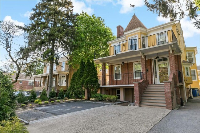 195 S Broadway in Tarrytown, NY - Building Photo - Building Photo