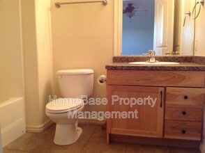 605 Mesa Vista Dr in Farmington, NM - Building Photo - Building Photo