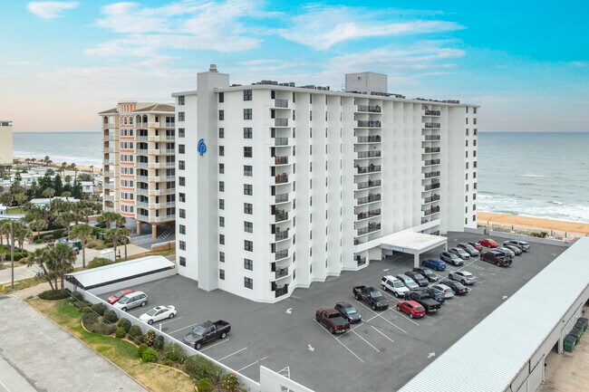 Regency Plaza Condominiums in Ormond Beach, FL - Building Photo - Building Photo