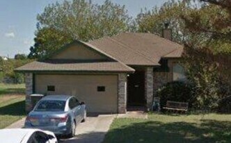2404 Henry Dr in Killeen, TX - Building Photo