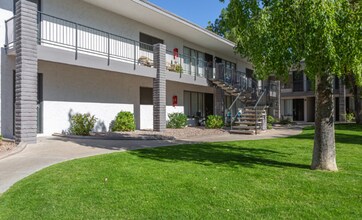 Vesta on 12th in Phoenix, AZ - Foto de edificio - Building Photo