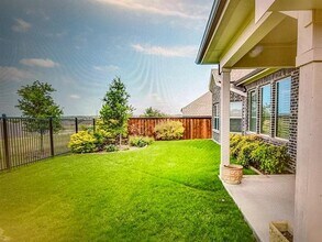 5541 Annie Creek Rd in Fort Worth, TX - Building Photo - Building Photo