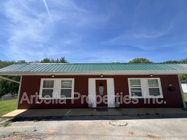 property at 1415 Kingsport Hwy