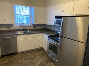 4222 Broadway in Grove City, OH - Foto de edificio - Building Photo