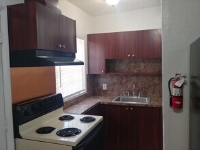 1260 Sesame St, Unit # 3 in Opa Locka, FL - Building Photo - Building Photo
