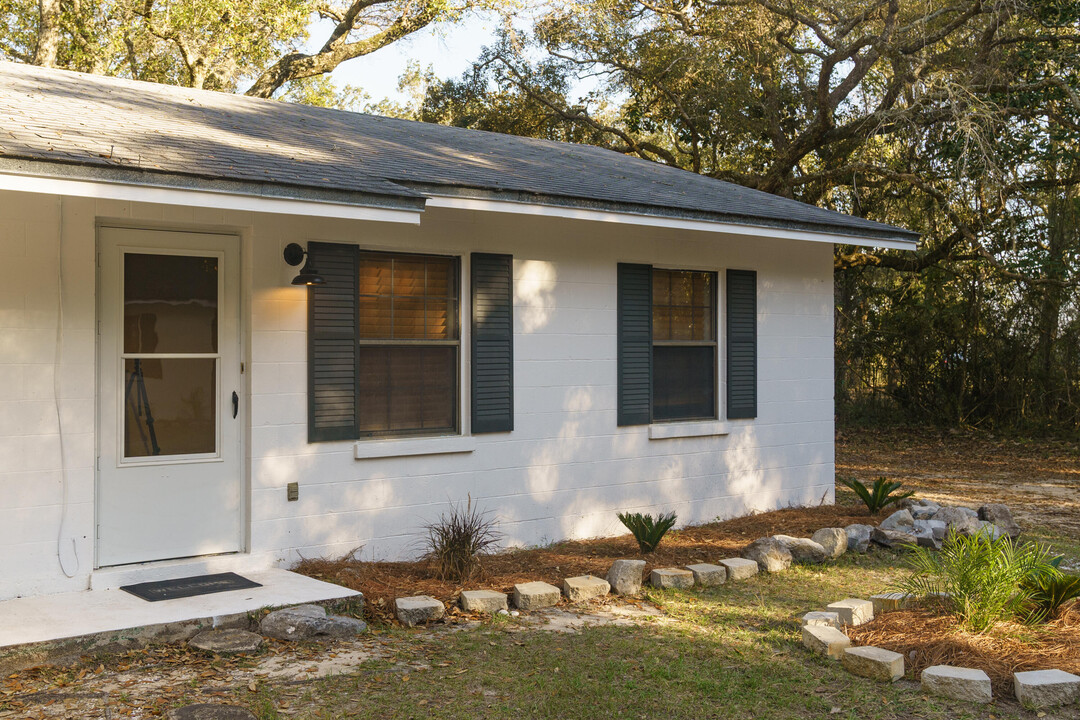 361 Satsuma Rd in Niceville, FL - Building Photo