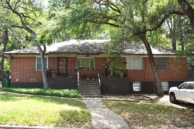 property at 917 Keith Ln