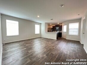 7518 Hercules Point in San Antonio, TX - Building Photo - Building Photo