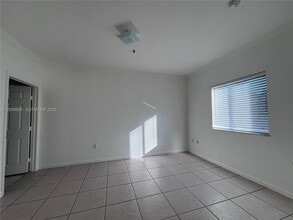 17350 NW 67th Ave in Hialeah, FL - Building Photo - Building Photo