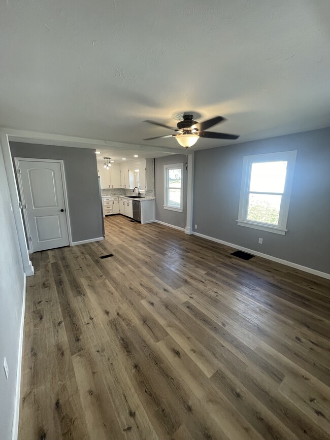 1233 N Spanish St in Cape Girardeau, MO - Building Photo - Building Photo