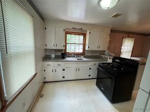 737 Jefferson Pl in Petersburg, VA - Building Photo - Building Photo