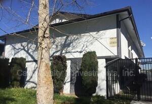 3371 E Andy St in Long Beach, CA - Building Photo