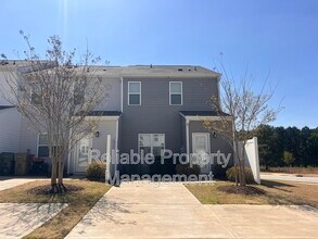 11 Blakely St in Clayton, NC - Building Photo - Building Photo