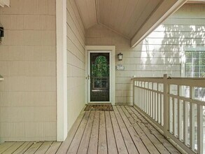 5011 Sharon Rd in Charlotte, NC - Foto de edificio - Building Photo