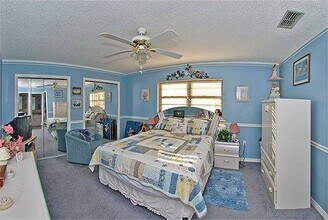 13123 Little Farms Dr in Spring Hill, FL - Foto de edificio - Building Photo