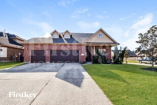 21630 Hansom Dr in Porter, TX - Building Photo