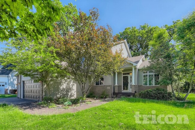 2207 Raspberry Ct in Buffalo, MN - Foto de edificio - Building Photo