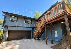21767 Longeway Rd in Sonora, CA - Building Photo