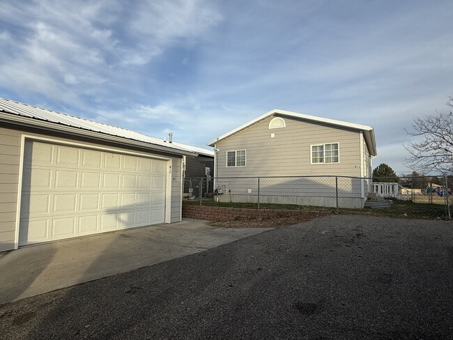 3390 Canyon Dr in Billings, MT - Building Photo - Building Photo