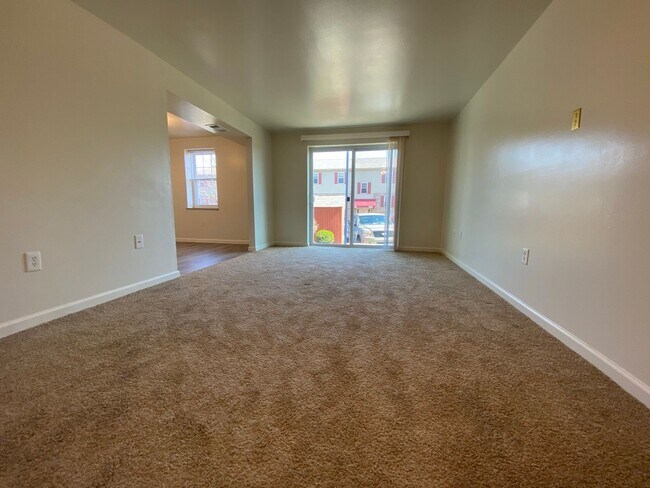 708 Bellwood Dr in Pittsburgh, PA - Building Photo - Building Photo