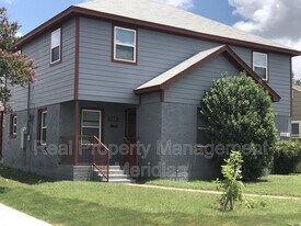 3201 McCart Ave in Fort Worth, TX - Building Photo