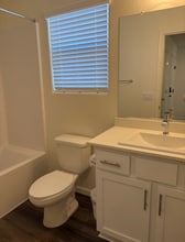 8801 Scintilla Ave in Bakersfield, CA - Foto de edificio - Building Photo