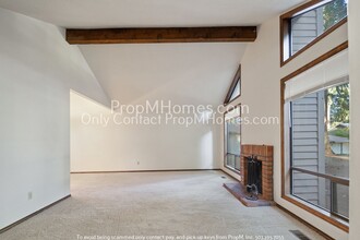 8751 SW Pamlico Ct in Tualatin, OR - Building Photo - Building Photo