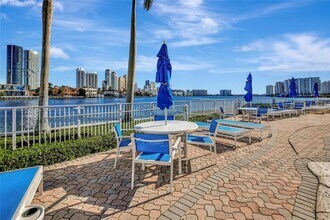 19101 NE 36th Ct, Unit 1105 in Aventura, FL - Building Photo - Building Photo