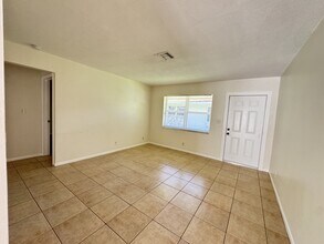 606 SW 5th Ave in Fort Lauderdale, FL - Building Photo - Building Photo