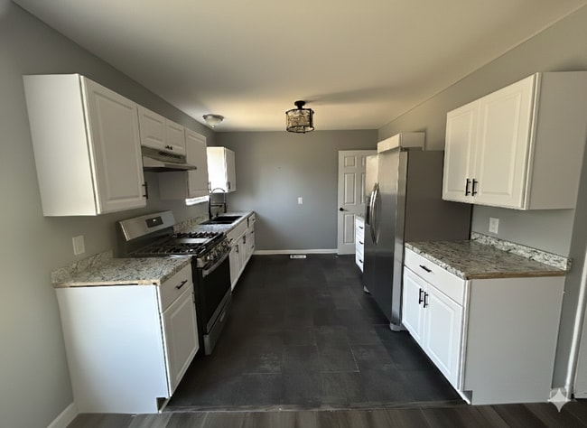 10411 Royal Dr in St. Louis, MO - Building Photo - Building Photo