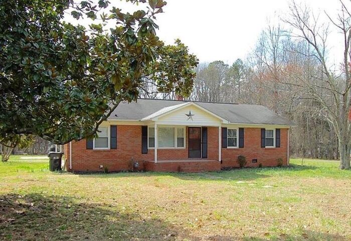 8911 Reames Rd in Charlotte, NC - Building Photo