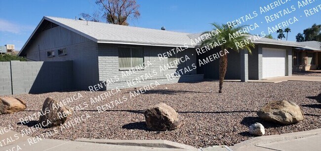 1749 S Emerson in Mesa, AZ - Building Photo - Building Photo