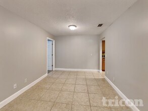 818 Tarawood Ln in Valrico, FL - Building Photo - Building Photo