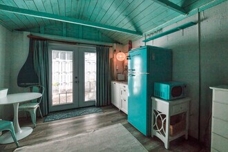 1509 Miller Ave in Tybee Island, GA - Foto de edificio - Building Photo