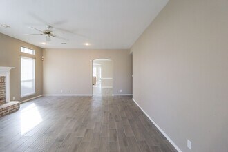 9040 E 76th St in Tulsa, OK - Foto de edificio - Building Photo